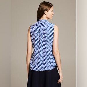Banana Republic Blue Link Print Sleeveless Blouse